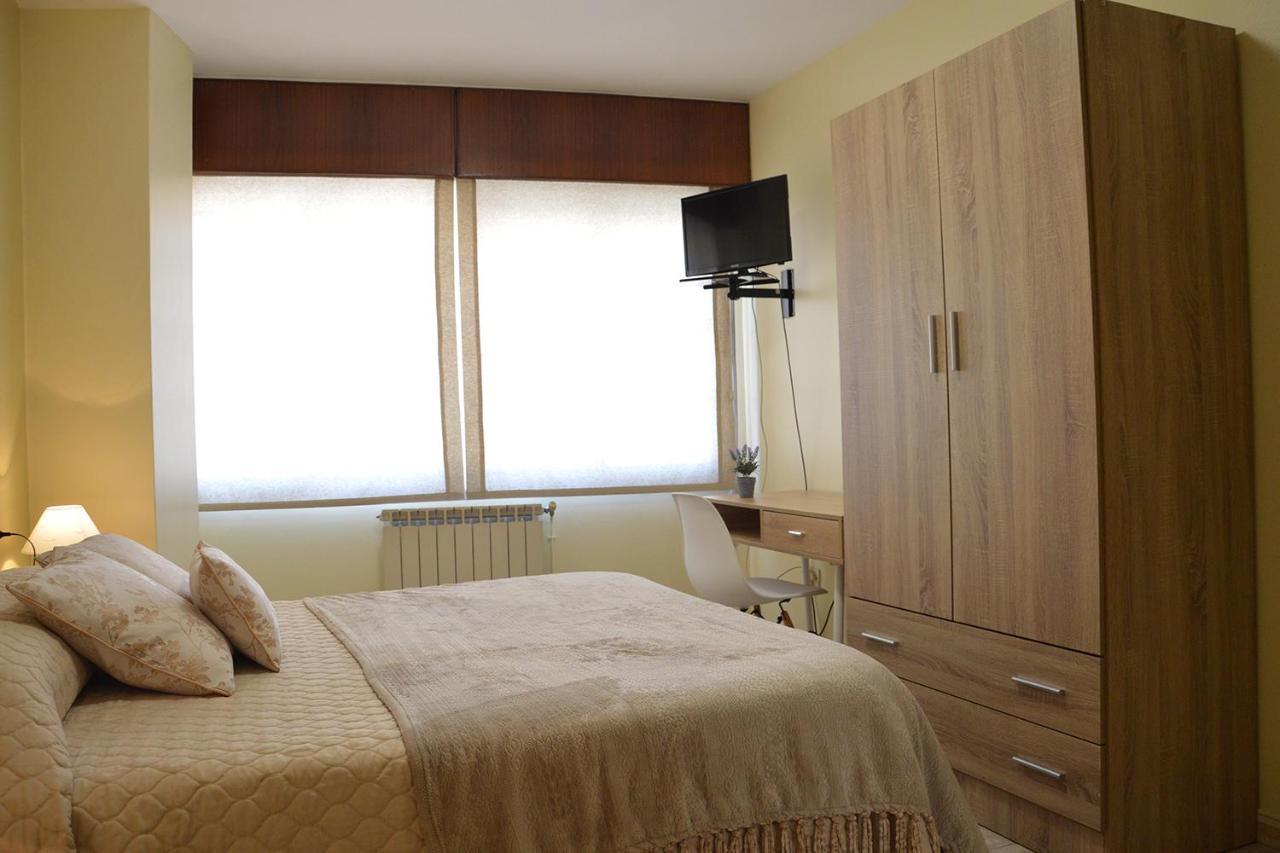 Pension Quilmes Vimianzo Bagian luar foto