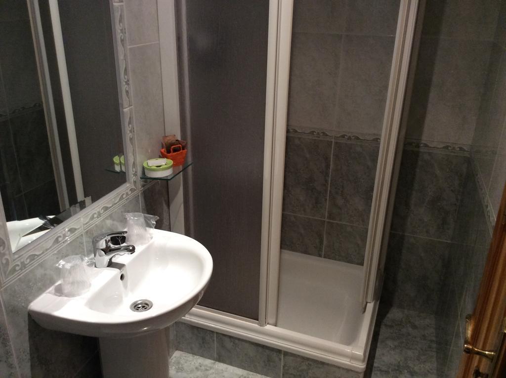 Pension Quilmes Vimianzo Bagian luar foto